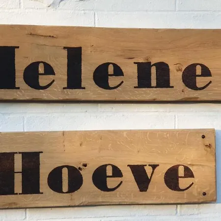 En Helene Hoeve Couette-café 3*