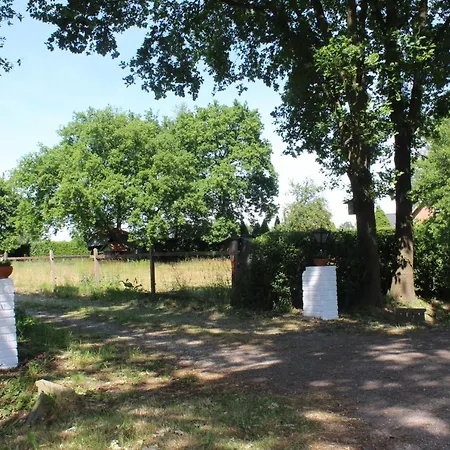 En Helene Hoeve Couette-café 3*